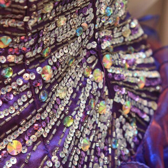 Dress - Picture 9 of 9